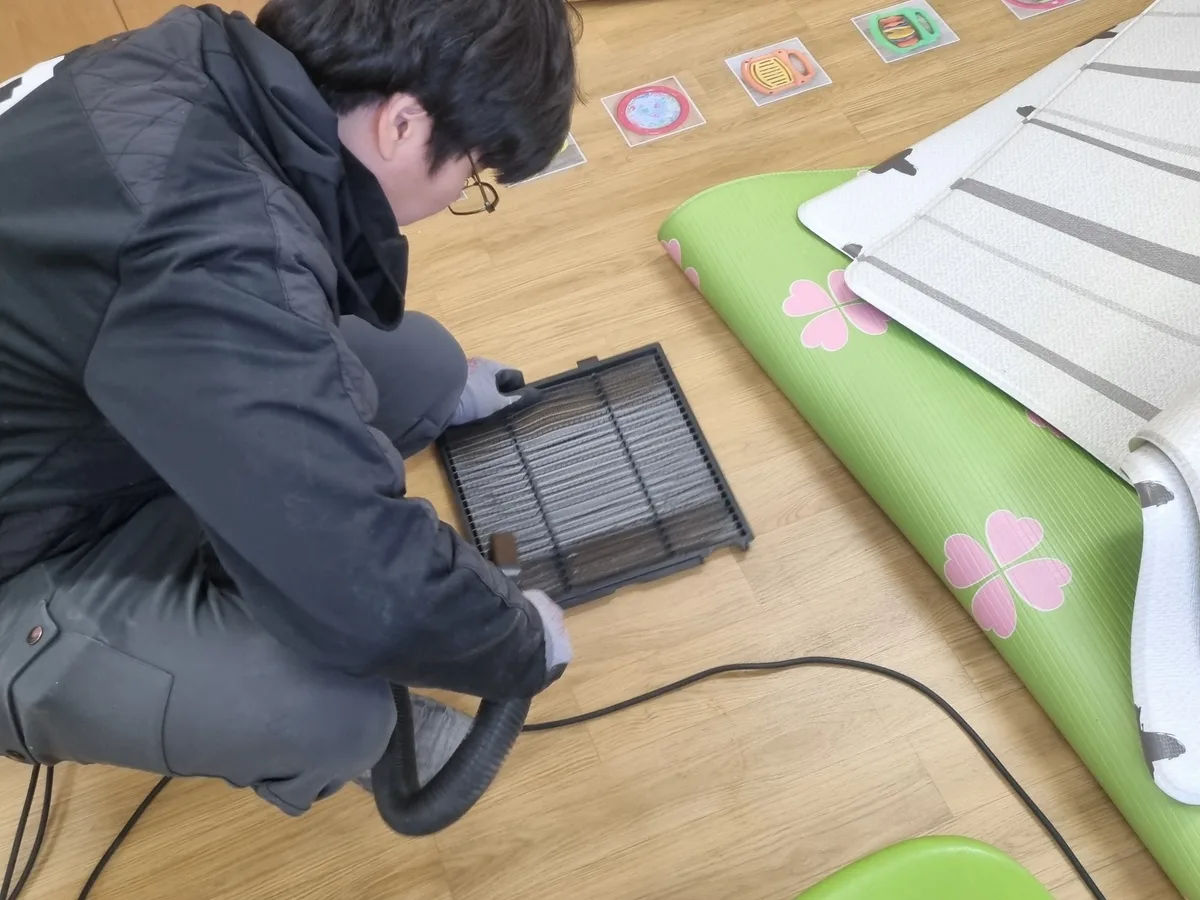 울주군 삼남읍 놀이방 낮잠실 장비 주변 정밀 위생청소 사례 - 행진크린